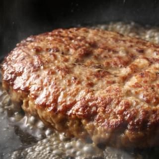 【テレビで紹介!】ジューシーな肉汁が溢れ出す！窪田牛 徳福ハンバーグセット（130g×6パック）
