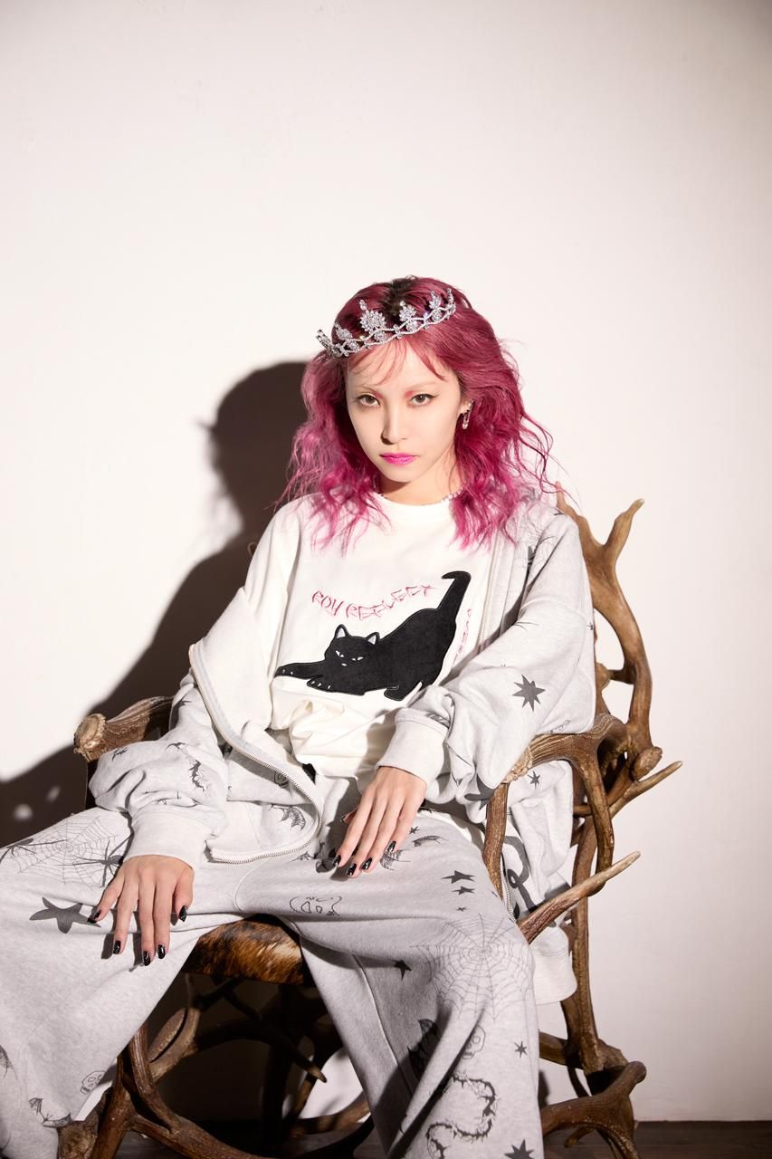 2025 FALL/WiNTER COLLECTiON - ROY reflect overjoy