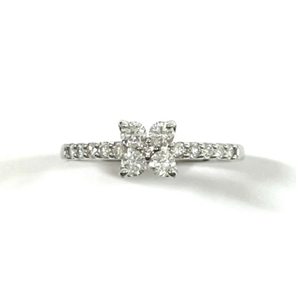 Petit Flower Diamond Ring