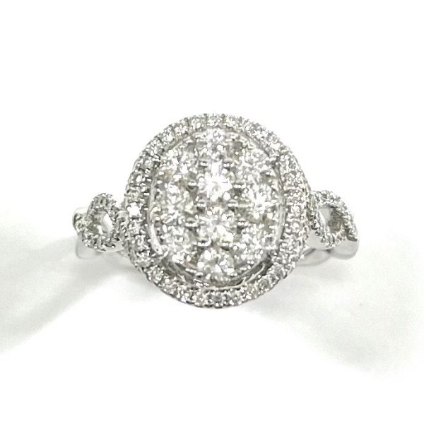 Oval Design Diamond Ring