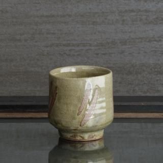 穂生窯・湯呑み・筒型・指がき・糠白