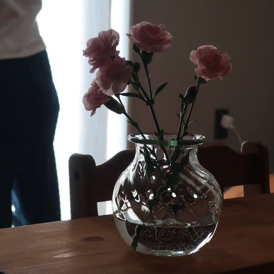 ニジノハ 丸底花瓶 白 ウツワヤ シロオサ
