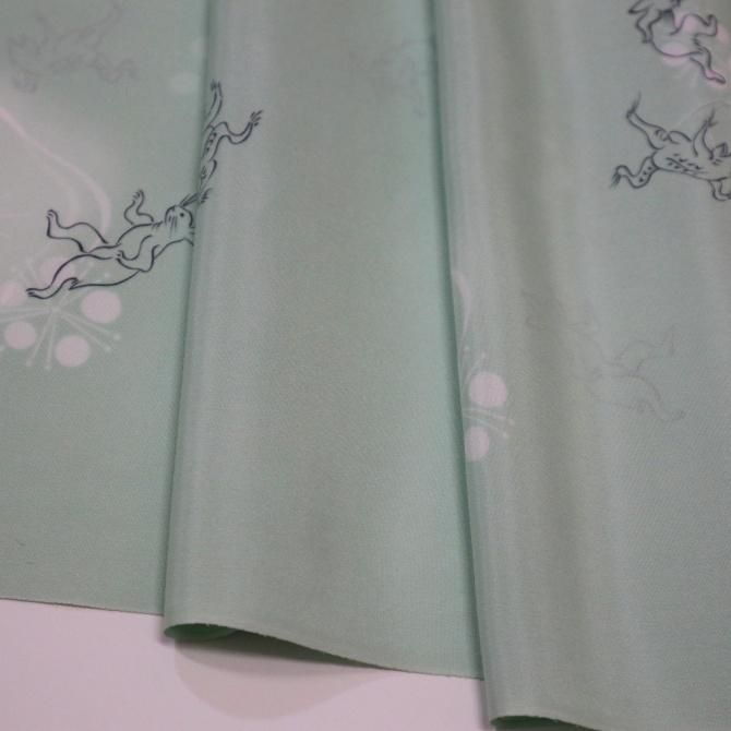 新品しつけ付き　鳥獣戯画の正絹長襦袢　オリーブグリーン色 新品しつけ付き 鳥獣戯画の正絹長襦袢 オリーブグリーン色