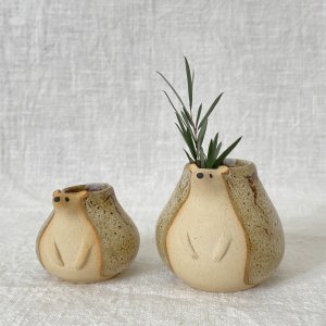UMESHISO工房　ハリネズミ ミニ花瓶/豆花器