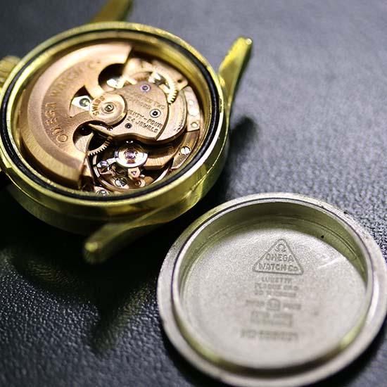 No. 419 / Omega Genève 18K Solid Gold - 1961 – From Time To