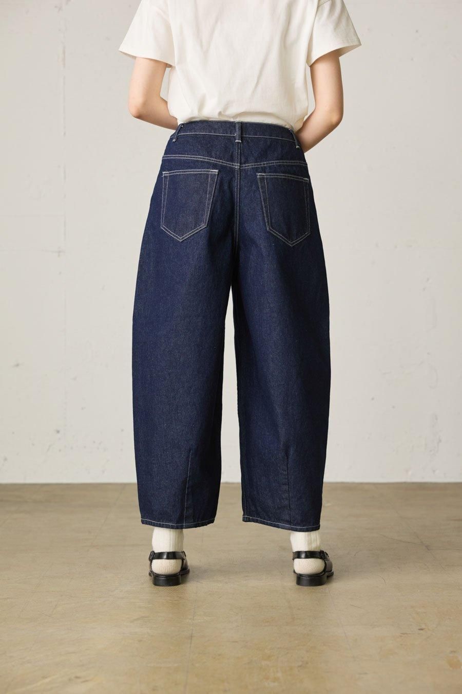 hi-waist curved denim【キナリノ掲載】 - MidiUmi(ミディウミ hi-waist curved denim【キナリノ掲載】 - MidiUmi(ミディウミ
