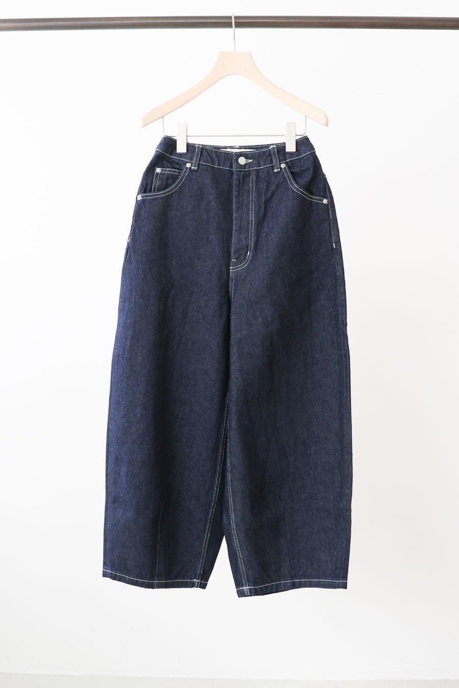 hi-waist curved denim【キナリノ掲載】 - MidiUmi(ミディウミ hi-waist curved denim【キナリノ掲載】 - MidiUmi(ミディウミ