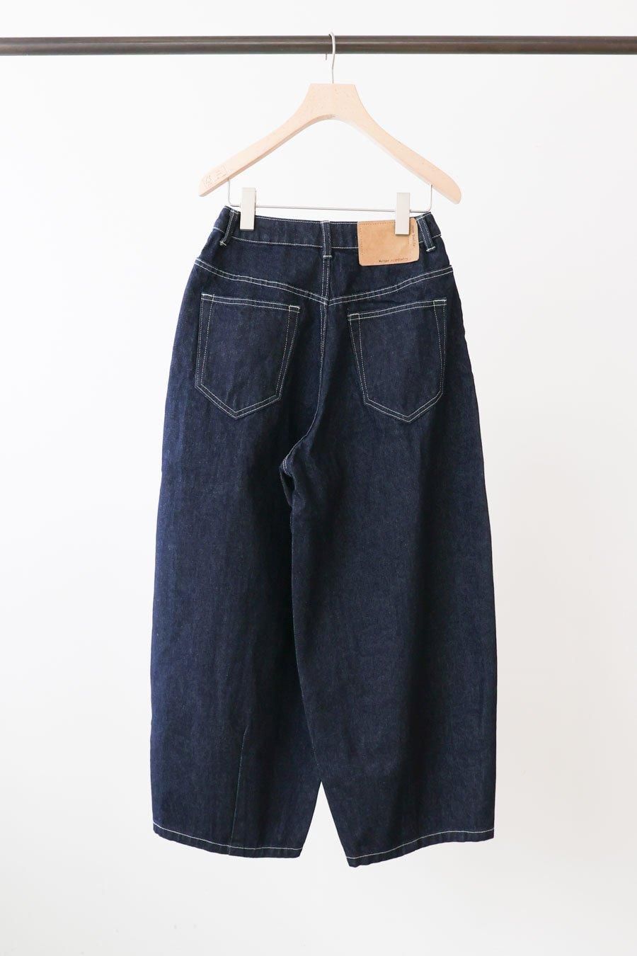 hi-waist curved denim【キナリノ掲載】 - MidiUmi(ミディウミ hi-waist curved denim【キナリノ掲載】 - MidiUmi(ミディウミ