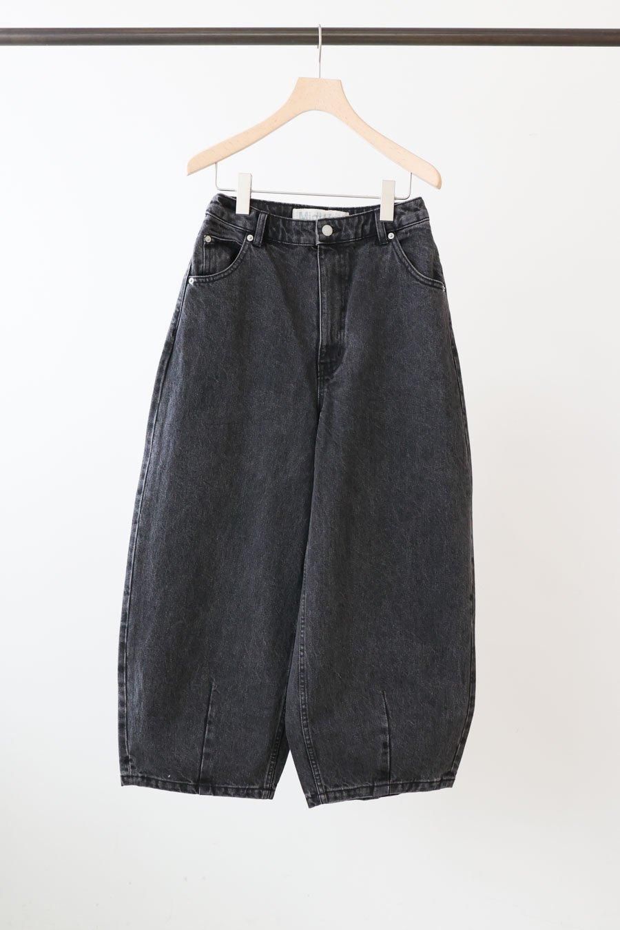 hi-waist curved denim【キナリノ掲載】 - MidiUmi(ミディウミ hi-waist curved denim【キナリノ掲載】 - MidiUmi(ミディウミ