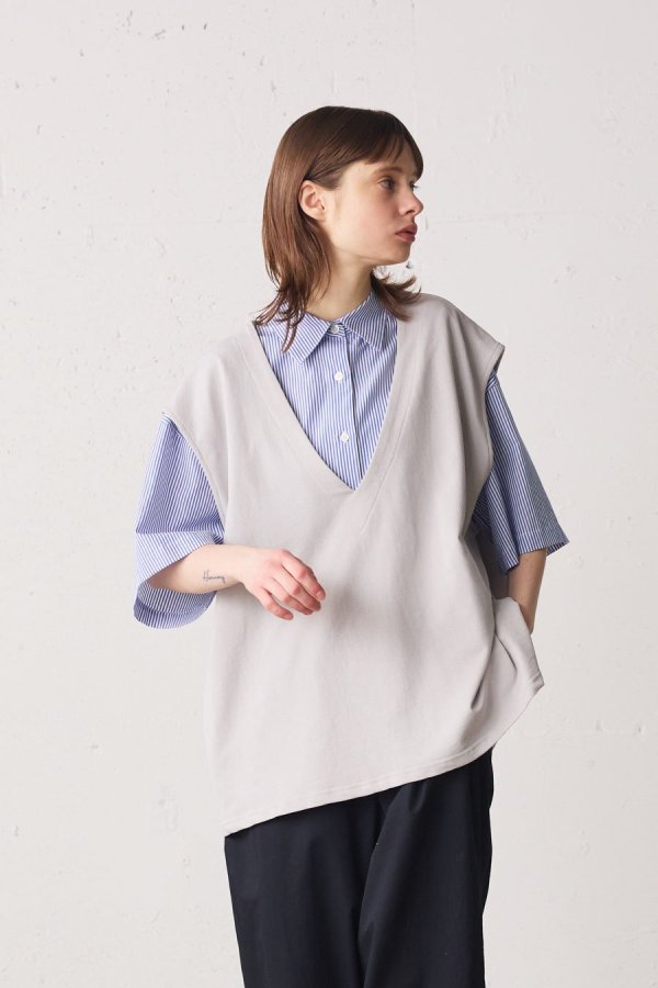 <img class='new_mark_img1' src='https://img.shop-pro.jp/img/new/icons8.gif' style='border:none;display:inline;margin:0px;padding:0px;width:auto;' />v/neck wide vest