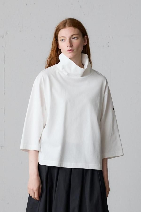 high neck pullover 3/4 sleeves