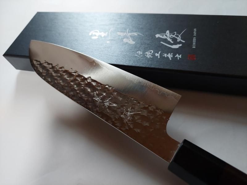 越前伝統工芸士「黒崎優」閃光・三徳包丁165mm（粉末ハイス鋼