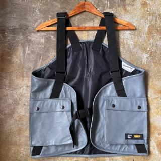 <img class='new_mark_img1' src='https://img.shop-pro.jp/img/new/icons14.gif' style='border:none;display:inline;margin:0px;padding:0px;width:auto;' />BLUCOLEATHER UTILITY VEST