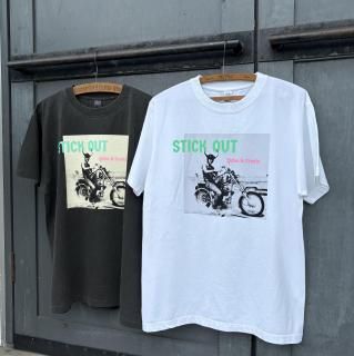 <img class='new_mark_img1' src='https://img.shop-pro.jp/img/new/icons14.gif' style='border:none;display:inline;margin:0px;padding:0px;width:auto;' />STICK OUT LIMITED T-SHIRT 