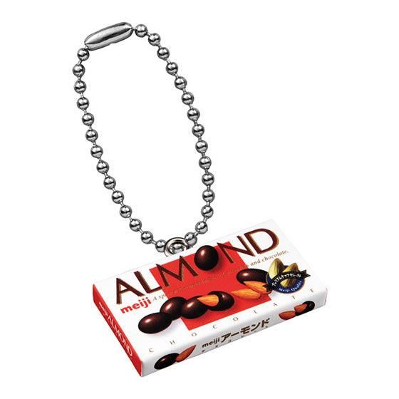 明治アーモンドチョコレート ガチャ