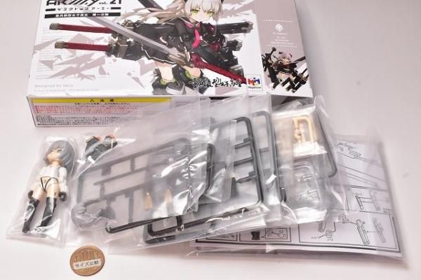 デスクトップアーミー 重兵装型女子高生 第一分隊 vol.21 3個セット メガハウス デスクトップアーミー 重兵装型女子高生 第一分隊 1.壱