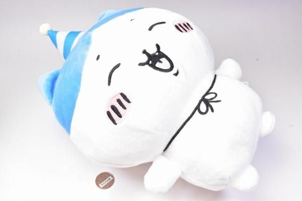 ちいかわハチワレハピバBIGぬいぐるみ ちいかわ 誕生日なちいかわBIGぬいぐるみ | 商品紹介 | 株式会社