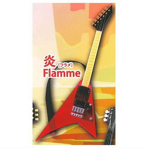 ギターにじゃれるねこちゃんチャーム　とらねこ ギターにじゃれるねこちゃんチャームとらねこ