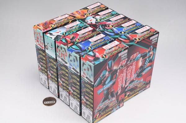 特撮　食玩　ガチャポン　色々セット 特撮 食玩 ガチャポン 色々セット Amazon.co.jp: ガチャ SR 特撮