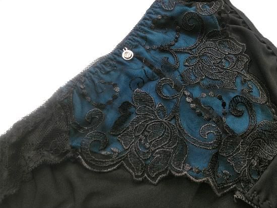花柄刺繍レースブラ＆ショーツセット(+１ショーツ)【サイズ:D85,E90,D95,F95,E100】【カラー：ブルー】