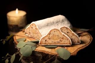 【冷蔵】洋酒漬けフルーツ&ナッツたっぷり自家製クリスマス・シュトーレン<img class='new_mark_img2' src='https://img.shop-pro.jp/img/new/icons1.gif' style='border:none;display:inline;margin:0px;padding:0px;width:auto;' />