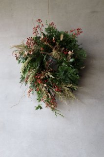 Christmas wreath  [̸]