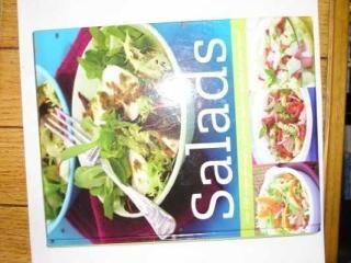 šSalads Over 140 Recipes for Simple and Freash Dishes - Perfect All Year Round (Love Food)