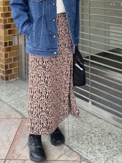 GREED<BR>Leopard Jacquard Skirt <BR>