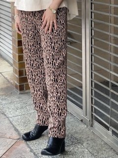 GREED<BR>Leopard Jacquard Cropped Pants<BR>