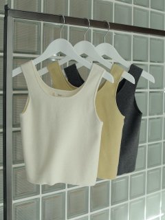 <img class='new_mark_img1' src='https://img.shop-pro.jp/img/new/icons14.gif' style='border:none;display:inline;margin:0px;padding:0px;width:auto;' />anuke<br>Cropped Knit Tanktop <br>