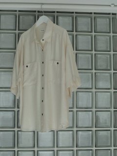 <img class='new_mark_img1' src='https://img.shop-pro.jp/img/new/icons14.gif' style='border:none;display:inline;margin:0px;padding:0px;width:auto;' />anuke<br>Twill Over Shirts<br>