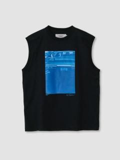 <img class='new_mark_img1' src='https://img.shop-pro.jp/img/new/icons14.gif' style='border:none;display:inline;margin:0px;padding:0px;width:auto;' />JANE SMITH<BR>TIM BARBER BRN OUT N/S T-SHIRT<BR>