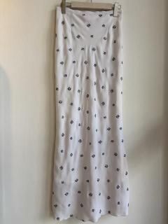 GREED<BR>Still Garden Embroidery Skirt<BR>
