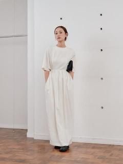 Hella ͽ󥢥ƥ<br>waist side slit cocoon dress<br>