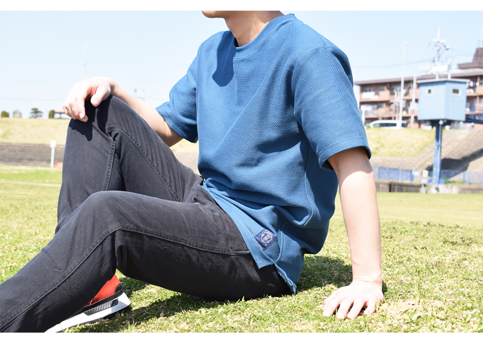 丸首刺子Tシャツ|紺青 - 九櫻刺子オンラインショップ 丸首刺子Tシャツ|紺青 - 九櫻刺子オンラインショップ