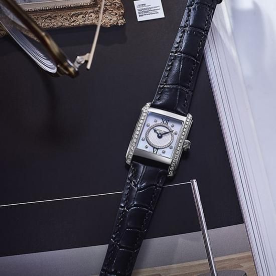 フレデリックコンスタント クラシックカレ ダイヤ34P 替えベルト付き