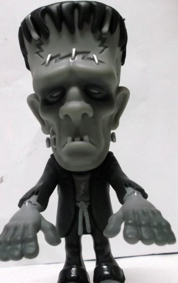 バンドTシャツ 通販 フランケンシュタイン ソフビ フィギュア モノクロ Midnight Movie Lil' Frankie Tiny  Terror Vinyl Figure Frankensteinフフランケンシュタイン 6インチ フィギュア Jada Toys Universal  