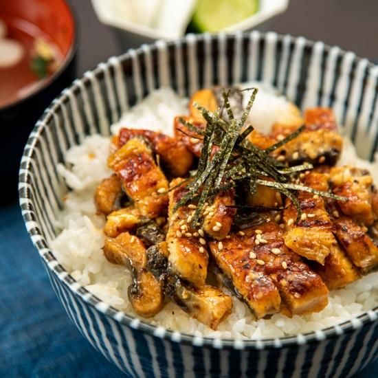 台湾産うなぎ 蒲焼きざみ 90g - 王鉄うなぎ