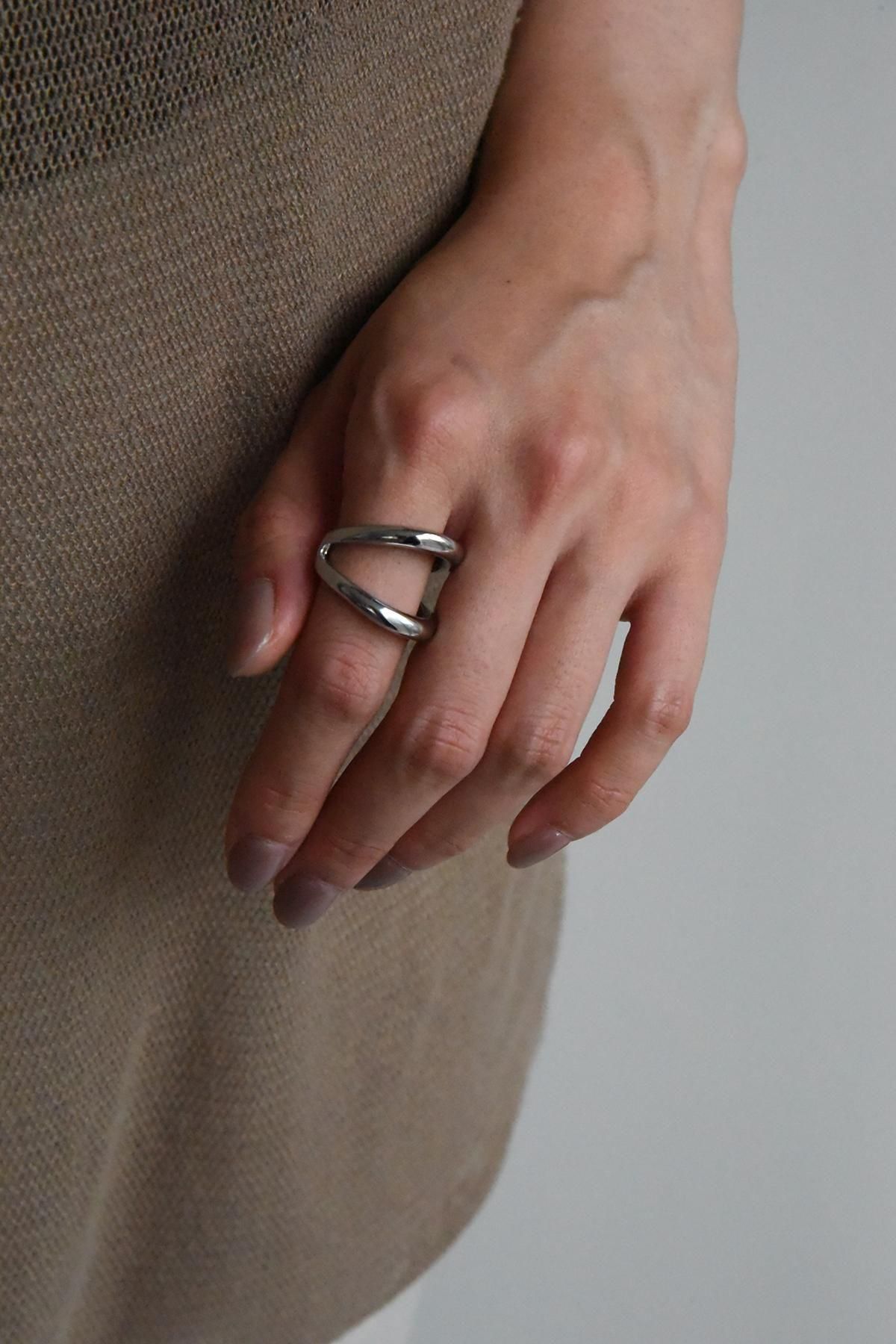 Bold Curve Ring