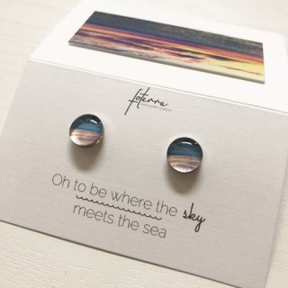『 Foterra Jewelry』ハワイの海を耳元に飾ろう♪／ピアス(丸型)／Oh to be where the sky meets the seaの商品画像