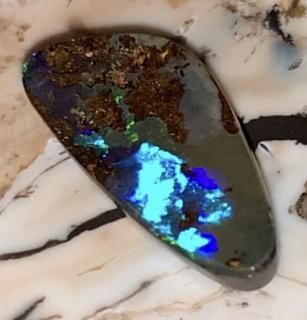 Boulder Opal 24201101