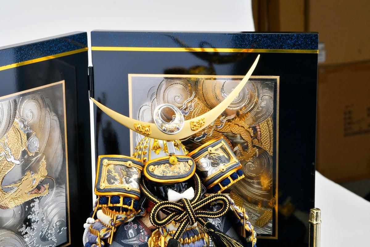 【お買い得！】 皇宸作 2号彫金紺碧鎧 福田屋人形店の - 上杉謙信収納飾り | 武具