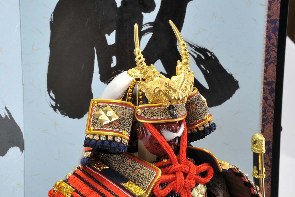 五月人形 武士の鎧 五月人形 武士の鎧と装飾品 五月人形 武士の鎧 高