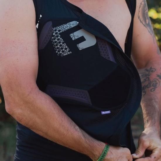 G-FORM MXスパイクシャツ | 胸部保護具 - 海外スポーツブランドの購入