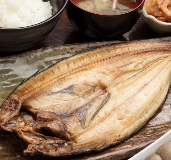 高評価！ 純粋知床産 きんき一夜干し1枚と開きホッケ1枚 つるし干し 鮮魚