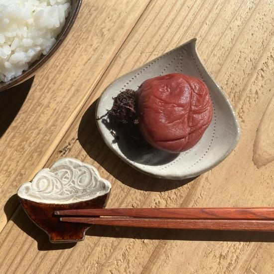小石原焼 小石原焼き まめ皿 圭秀窯 陶器 玉ねぎ 蓮根 リーフ 小石原焼 小石原焼き まめ皿 圭秀窯 陶器 玉ねぎ 蓮根 リーフ