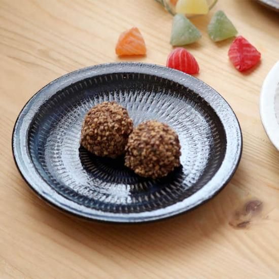 小石原焼き  菓子入れ  大皿  2皿セット  【新品未使用】 値下中】《新品未使用》小石原焼 梶原藤徳 直径29cm 大皿 - メルカリ