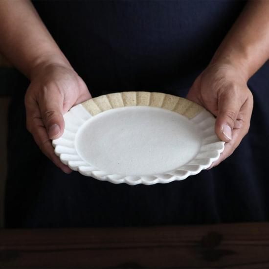 梶原慶治 輪花皿 中皿 19cm 平皿 白 ホワイト ワンプレート デザート皿