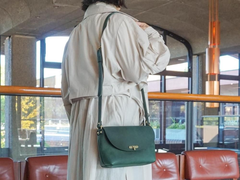 Ovaluna flap shoulder Vert Cypres / Х եå  ꥫ顼ȥ륷ץ