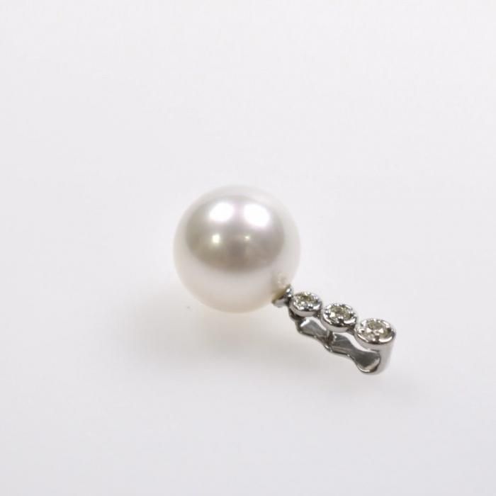 K18WG 白蝶真珠ダイヤモンドペンダントトップ - PEARL SEIWA